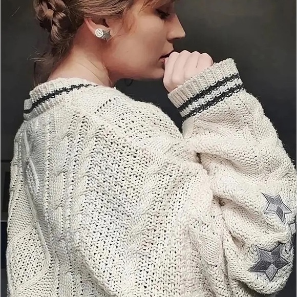 LAST 1! Cable Cream Star Cardigan made famous by Taylor Swift - Picture 2 of 8